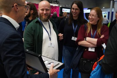 Besucher am unseren Stand bei DKOU2026
